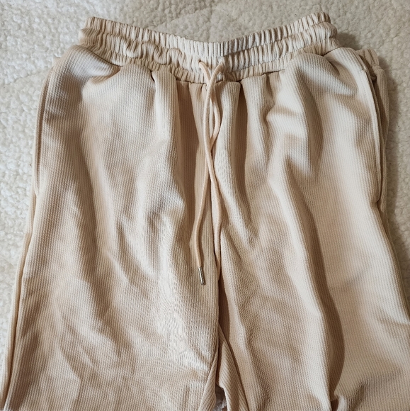 Joggers - Picture 2 of 2